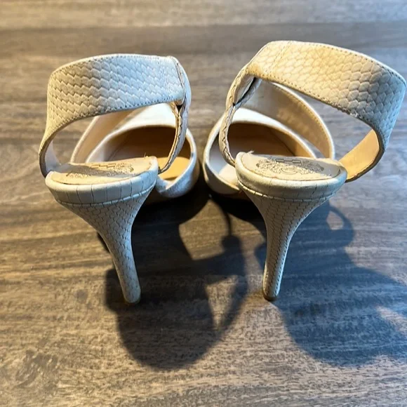 Vince Camuto Heels - Picture 4 of 6